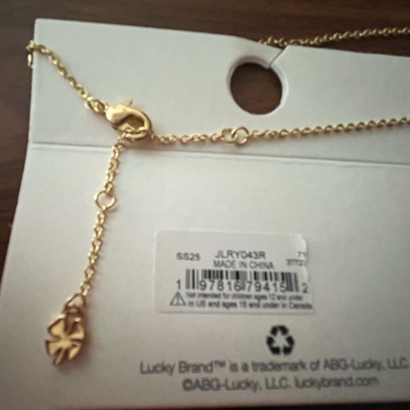 NWT Lucky Brand Gold Heart and Necklace - Picture 4 of 5